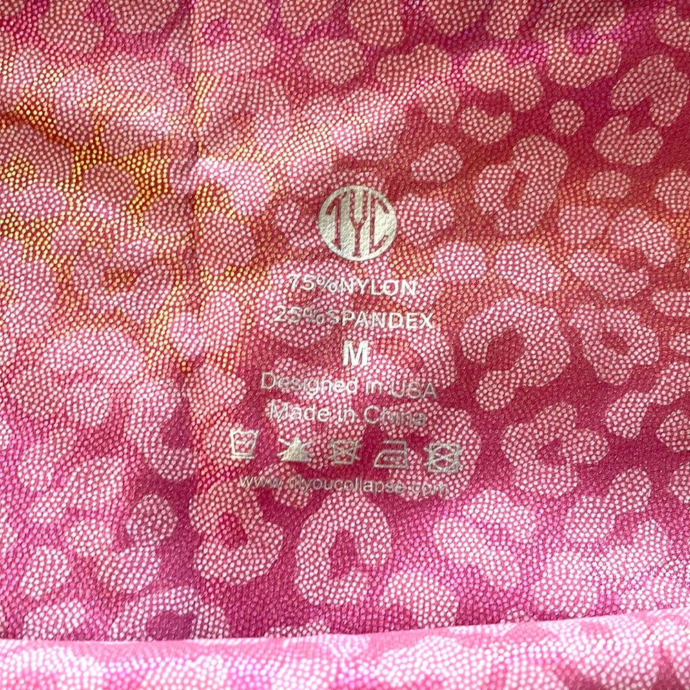 Tyc leggings in pink animal print.